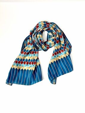 The Metropolitan Museum of Art Oblong Silk Scarf Shell Pattern Teal Beige Maroon